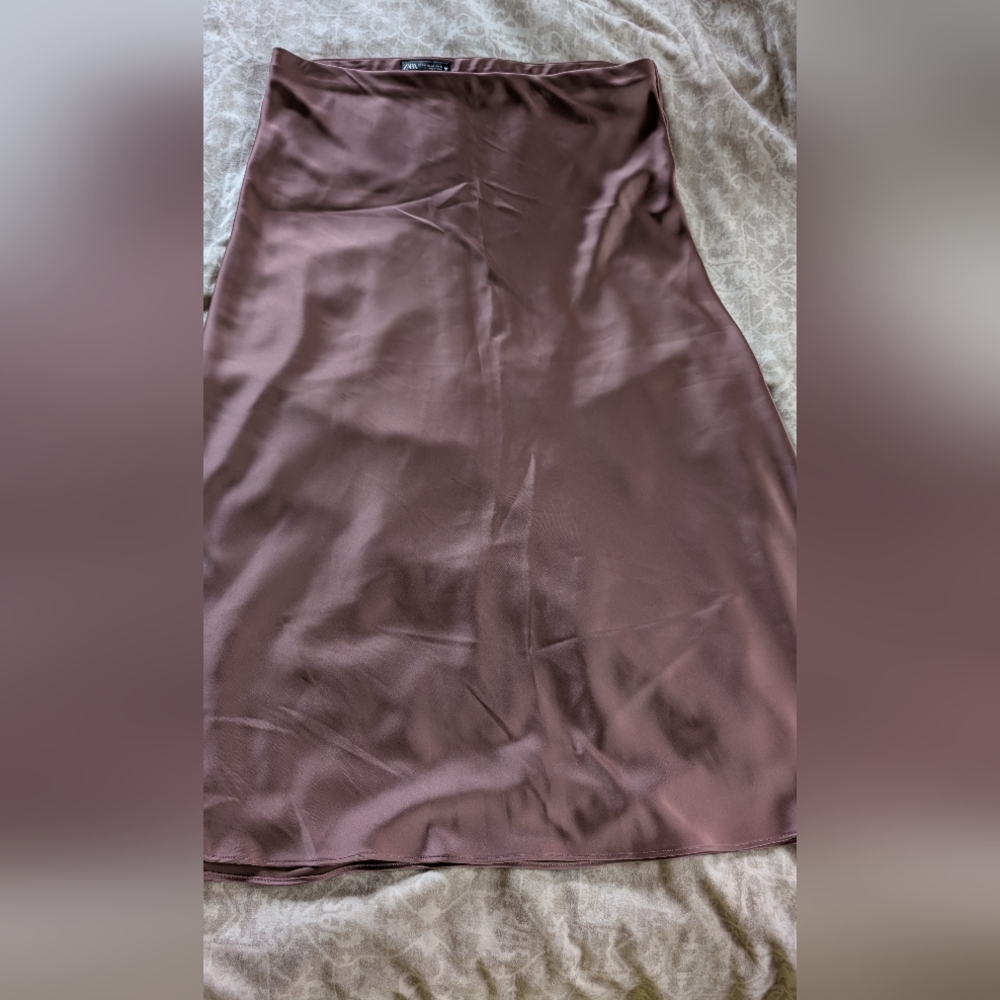 Zara Satin A-Line Midi Skirt in Dark Pink